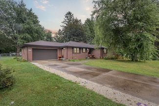1324 Gordon Ave, Rockford, IL 61108