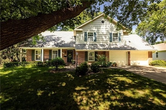 9308 Alhambra St, Prairie Village, KS 66207