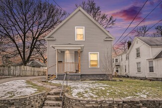 124 Palmer St NE, Grand Rapids, MI 49505
