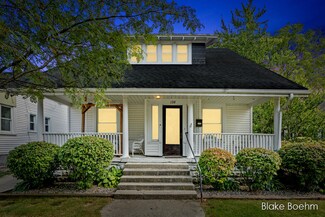 138 Lowell Ave NE, Grand Rapids, MI 49503