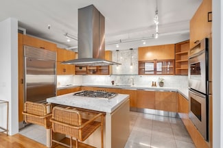 453 Washington St Unit 11E, Boston, MA 02111