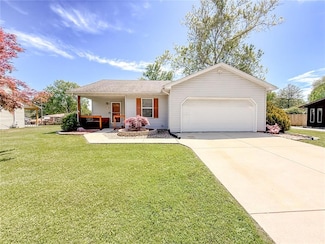 222 Elm Dr, Fairview Heights, IL 62208