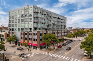 100 W Fifth St, Royal Oak, MI 48067