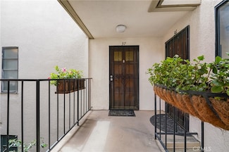 2575 E 19th St Unit 37, Signal Hill, CA 90755
