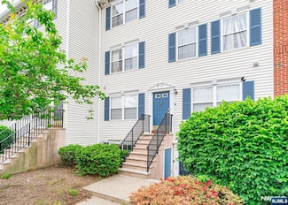5 Ashby Ln Unit 1404, Newark, NJ 07103