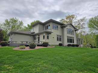 E1398 Rural Rd, Waupaca, WI 54981