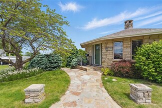 1004 W Welsh St, Williamsburg, IA 52361