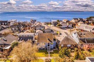 6321 SW Marguerite Ct, Seattle, WA 98116
