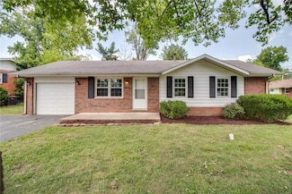 304 Lakeside Dr, Godfrey, IL 62035