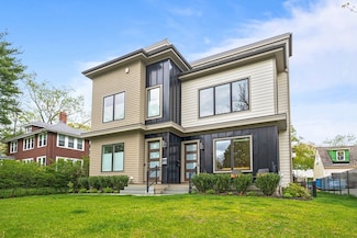 26 Salisbury Rd Unit 26, Newton, MA 02458