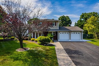 42 Fielek Terrace, Parlin, NJ 08859