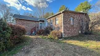 337 Hampton Rd, Chaplin, CT 06235