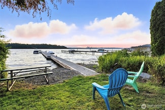 5047 84th Ave SE, Mercer Island, WA 98040