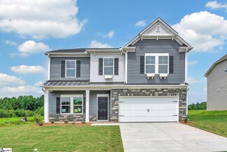 1046 Leoni Dr, Wellford, SC 29385