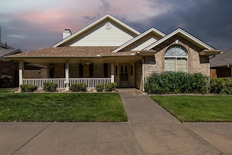 6904 Freeport Ave, Lubbock, TX 79424