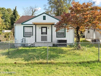 2116 Mitchell St, Knoxville, TN 37917