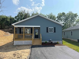 1032 D St, Waynesboro, VA 22980