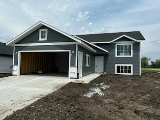 934 Jordan St, Brookings, SD 57006