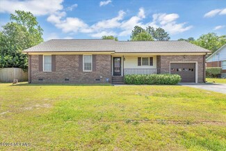5326 Dandelion Dr, Wilmington, NC 28405