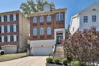 1023 Kinmont St, Cincinnati, OH 45208