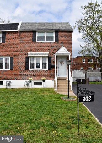 208 Morris Cir, Crum Lynne, PA 19022
