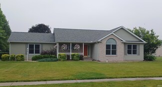 58430 Summer Chase Dr, Elkhart, IN 46517