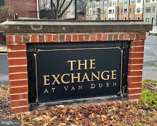 4854 Eisenhower Ave Unit 354, Alexandria, VA 22304