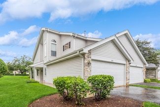 498 Stone Gate Cir, Schaumburg, IL 60193