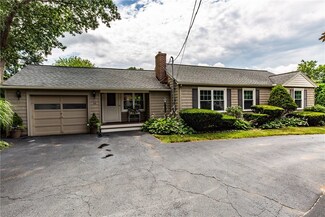 11 Calista St, Greenville, RI 02828