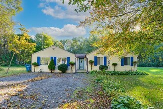 3709 Mayfair Rd, Uniontown, OH 44685