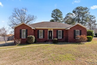 131 Lakeshore Dr, Pike Road, AL 36064