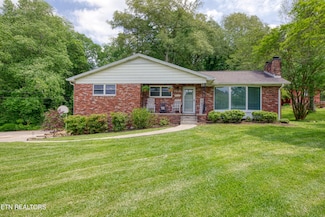 9212 Burchfield Dr, Oak Ridge, TN 37830