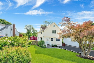 22 Livingston Ave, Valhalla, NY 10595