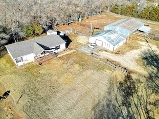 1245 N Fairchilds Rd, Salina, KS 67401