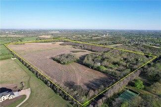 4821 SW Urish Rd, Topeka, KS 66610