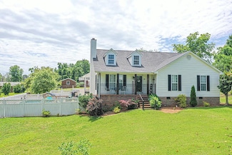 20 Pineview Dr, Ware Shoals, SC 29692