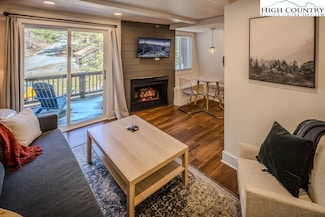 64 Creekside Dr Unit B, Banner Elk, NC 28604