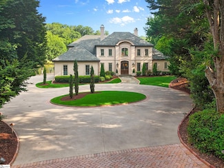 165 Saint Andrews Dive Dr, Spartanburg, SC 29306