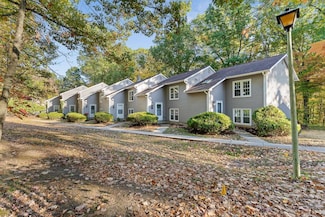 190 Oak Cir Unit 2, Colchester, VT 05446