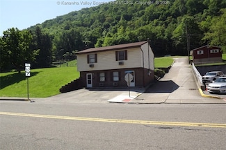 106 S Lee St, Montgomery, WV 25136