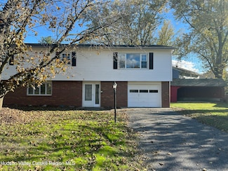 37 Hudson St, Hudson, NY 12534