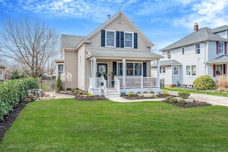 66 Rollstone Ave, West Sayville, NY 11796