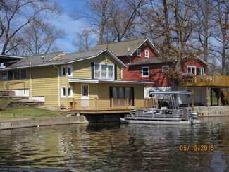 303 Stanley St, North Webster, IN 46555