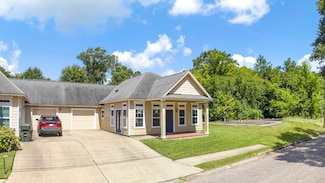 429 Zavalla St, Jasper, TX 75951