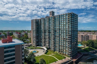 166-25 Powells Cove Blvd Unit 3D, Whitestone, NY 11357