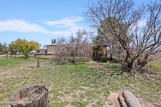 25160 N Larita Rd, Paulden, AZ 86334