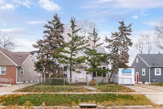 126 Hope Ave, Waterloo, IA 50703