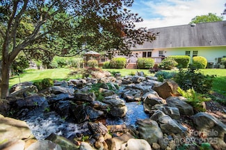 132 Serenity Cir, Hendersonville, NC 28792