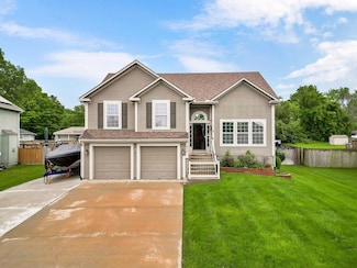 653 S Walnut St, Gardner, KS 66030