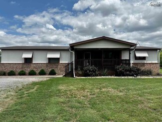 1059 Farm To Market 369, Iowa Park, TX 76367